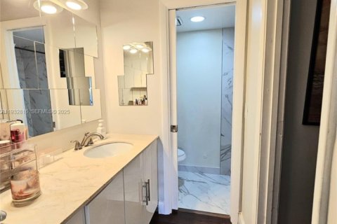 Condo in Davie, Florida, 2 bedrooms  № 1991248 - photo 16