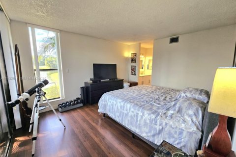 Condo in Davie, Florida, 2 bedrooms  № 1991248 - photo 12