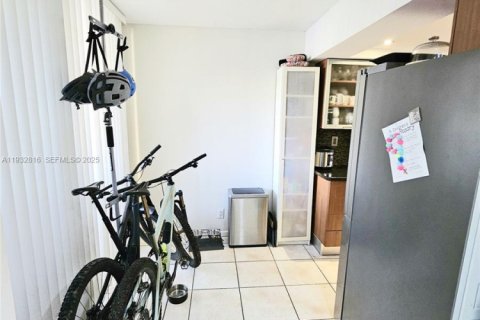 Condo in Davie, Florida, 2 bedrooms  № 1991248 - photo 10
