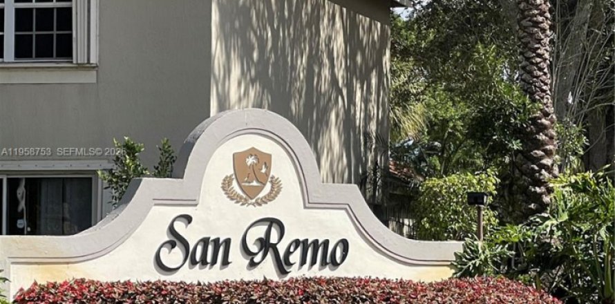 Townhouse in Weston, Florida 2 bedrooms, 105.07 sq.m. № 2017774