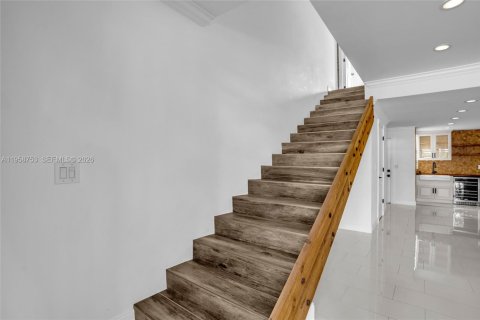 Townhouse in Weston, Florida 2 bedrooms, 105.07 sq.m. № 2017774 - photo 13