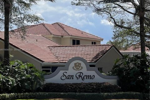 Townhouse in Weston, Florida 2 bedrooms, 105.07 sq.m. № 2017774 - photo 3