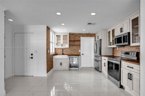 Townhouse in Weston, Florida 2 bedrooms, 105.07 sq.m. № 2017774 - photo 7