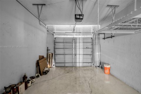 Townhouse in Weston, Florida 2 bedrooms, 105.07 sq.m. № 2017774 - photo 22