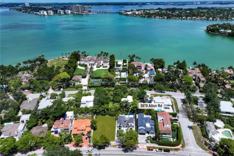 Casa en venta en Miami Beach, Florida, 4 dormitorios, 292.92 m2 № 1755740 - foto 3