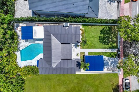 Casa en venta en Miami Beach, Florida, 4 dormitorios, 292.92 m2 № 1755740 - foto 4