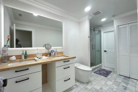 House in Windermere, Florida 4 bedrooms, 244.89 sq.m. № 1658615 - photo 27