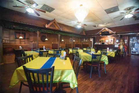 Propiedad comercial en venta en New Port Richey, Florida № 2125531 - foto 4