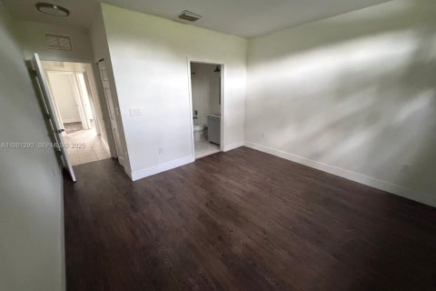 Copropriété à louer à Homestead, Floride: 3 chambres, 98.66 m2 № 1952369 - photo 25