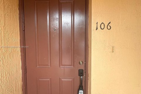 Снять в аренду кондоминиум в Хомстед, Флорида 3 спальни, 98.66м2, № 1952369 - фото 22