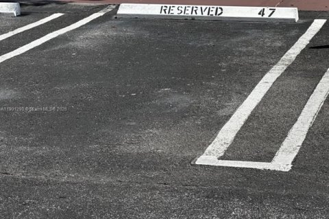 Снять в аренду кондоминиум в Хомстед, Флорида 3 спальни, 98.66м2, № 1952369 - фото 4