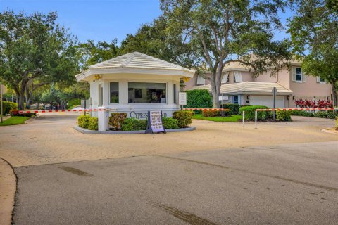 Propiedad comercial en Palm Beach Gardens, Florida № 2185097