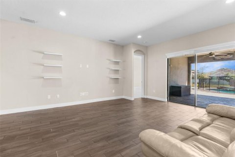House in Spring Hill, Florida 4 bedrooms, 349.03 sq.m. № 1582487 - photo 17