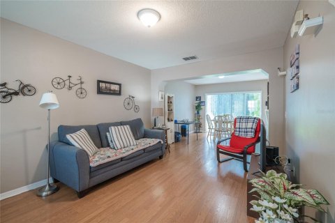 Touwnhouse à vendre à Valrico, Floride: 2 chambres, 122.17 m2 № 1903665 - photo 4