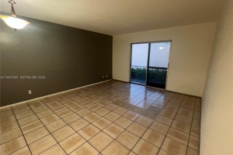 Снять в аренду кондоминиум в Корал-Спрингс, Флорида 2 спальни, 88.26м2, № 2004283 - фото 15