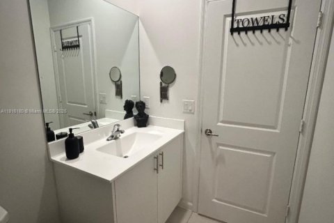 Купить таунхаус в Хомстед, Флорида 3 спальни, 159.98м2, № 1768784 - фото 12