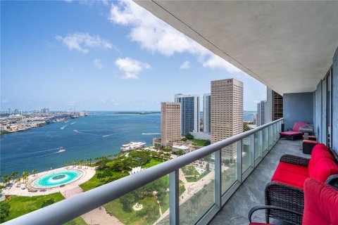 Condo in Miami, Florida, 2 bedrooms  № 2035982 - photo 14