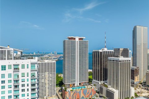 Condo in Miami, Florida, 2 bedrooms  № 2035982 - photo 6