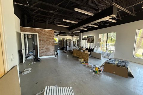 Immobilier commercial à North Port, Floride 136.29 m2 № 2102917