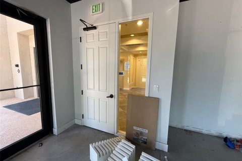 Immobilier commercial à louer à North Port, Floride: 136.29 m2 № 2102917 - photo 12