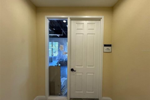 Immobilier commercial à louer à North Port, Floride: 136.29 m2 № 2102917 - photo 13