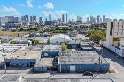 Propiedad comercial en venta en Miami, Florida № 2012586 - foto 5