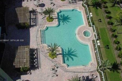 Copropriété à louer à Hallandale Beach, Floride: 2 chambres, 132.39 m2 № 2325724 - photo 15