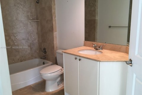 Copropriété à louer à Hallandale Beach, Floride: 2 chambres, 132.39 m2 № 2325724 - photo 14