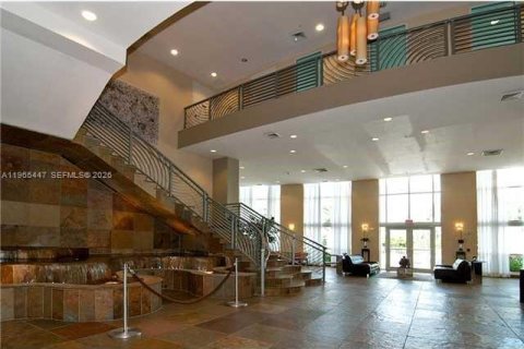 Copropriété à louer à Hallandale Beach, Floride: 2 chambres, 132.39 m2 № 2325724 - photo 3