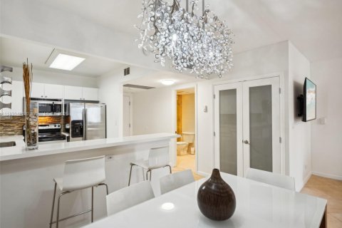 Copropriété à louer à Miami Beach, Floride: 61.32 m2 № 1811823 - photo 11