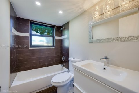 Condominio en venta en Coral Springs, Florida, 2 dormitorios, 89 m2 № 1982562 - foto 11