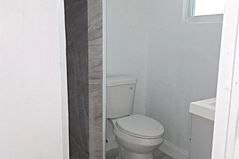 Villa ou maison à louer à West Palm Beach, Floride: 3 chambres, 73.21 m2 № 2243884 - photo 7