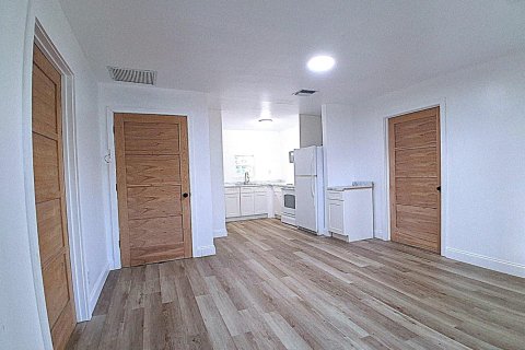 Villa ou maison à West Palm Beach, Floride 3 chambres, 73.21 m2 № 2243884