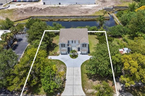 Duplex in Orlando, Florida 7 bedrooms, 353.96 sq.m. № 1804949 - photo 4