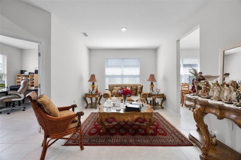 Villa ou maison à vendre à Kissimmee, Floride: 4 chambres, 190.45 m2 № 1826437 - photo 10