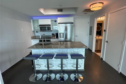 Снять в аренду кондоминиум в Майами, Флорида 1 спальня, 78.32м2, № 1990853 - фото 4