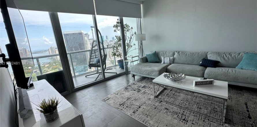 Кондоминиум с 1 спальней в Майами, Флорида № 1990853