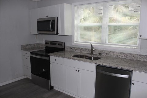 Villa ou maison à vendre à Daytona Beach, Floride: 4 chambres, 139.91 m2 № 1916647 - photo 9