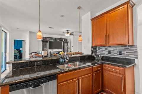 House in Land O' Lakes, Florida 3 bedrooms, 158.12 sq.m. № 1835765 - photo 10