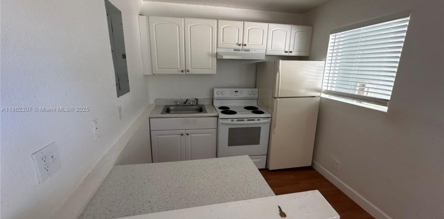 Appartement à Fort Lauderdale, Floride 2 chambres, 606.28 m2 № 1890813