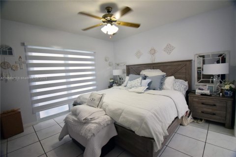 Casa en venta en Homestead, Florida, 4 dormitorios, 138.98 m2 № 1881585 - foto 13