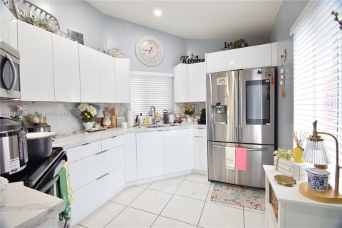 Casa en venta en Homestead, Florida, 4 dormitorios, 138.98 m2 № 1881585 - foto 7