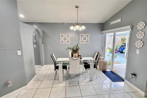 Casa en venta en Homestead, Florida, 4 dormitorios, 138.98 m2 № 1881585 - foto 29