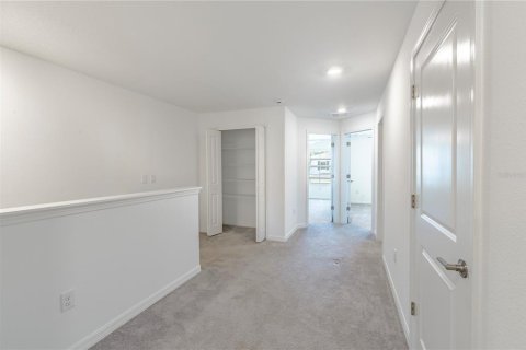 Townhouse in Land O' Lakes, Florida 3 bedrooms, 151.8 sq.m. № 1851484 - photo 17