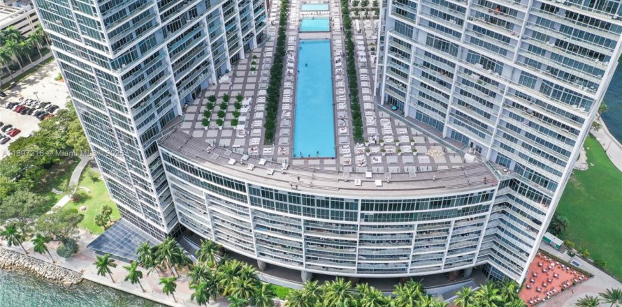 Студия в кондо в Майами, Флорида № 1949375