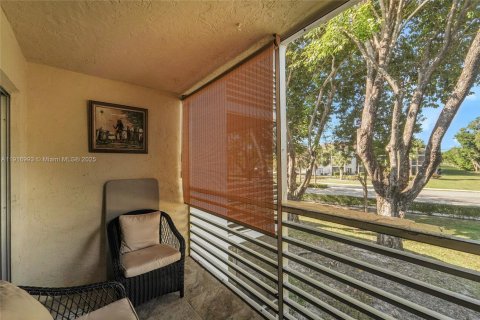 Condo in Tamarac, Florida, 1 bedroom  № 1973928 - photo 13