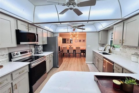 Villa ou maison à vendre à Bradenton, Floride: 3 chambres, 166.2 m2 № 2339341 - photo 9