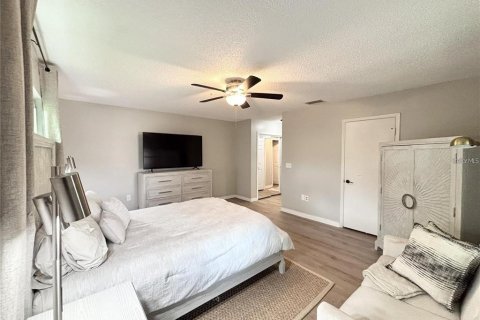 Villa ou maison à vendre à Bradenton, Floride: 3 chambres, 166.2 m2 № 2339341 - photo 13