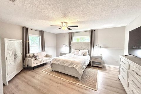 Villa ou maison à vendre à Bradenton, Floride: 3 chambres, 166.2 m2 № 2339341 - photo 10