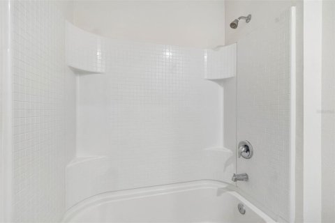 Casa en venta en Zephyrhills, Florida, 4 dormitorios, 171.5 m2 № 2095764 - foto 10